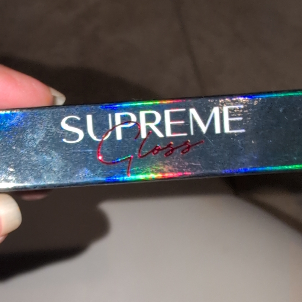 Jeffree Star Supreme Gloss - Shiny Red